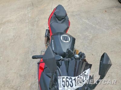 Piąte zdjęcie samochodu w środku: 2025 KAWASAKI EX500 VIN:ML5EXGG18SDA35693 - miniatura