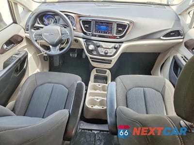 Zdjęcie 8 z 13 samochodu: 2020 CHRYSLER VOYAGER LX VIN:2C4RC1CG1LR192200 - miniatura