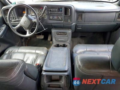 Zdjęcie 8 z 12 samochodu: 2000 CHEVROLET SILVERADO K2500 VIN:1GCGK29U2YZ170801 - miniatura