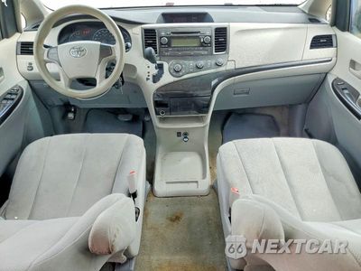 Zdjęcie 8 z 14 samochodu: 2013 TOYOTA SIENNA L 7-PASSENGER VIN:5TDZK3DC8DS352513 - miniatura