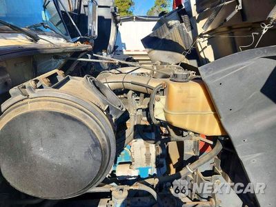 Zdjęcie 8 z 9 samochodu: 2000 INTERNATIONAL 4000 VIN:1HTSHAAR2YH270514 - miniatura
