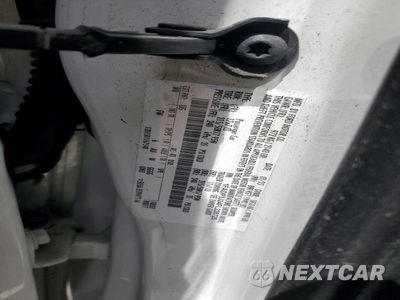 Zdjęcie 12 z 12 samochodu: 2015 FORD FOCUS TITANIUM VIN:1FADP3J24FL228725 - miniatura