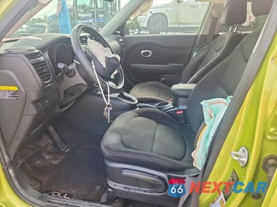 Zdjęcie 7 z 13 samochodu: 2017 KIA SOUL BASE VIN:KNDJN2A2XH7887580 - miniatura