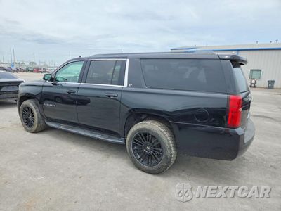 Drugie zdjęcie samochodu z przodu: 2017 CHEVROLET SUBURBAN C1500 LT VIN:1GNSCHKC9HR305727 - miniatura