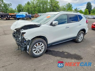 2017 NISSAN ROGUE SV KNMAT2MTXHP548294 - główne zdjęcie licytacji z USA - miniatura