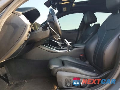 Zdjęcie 7 z 12 samochodu: 2019 BMW 330XI VIN:WBA5R7C56KAJ80509 - miniatura