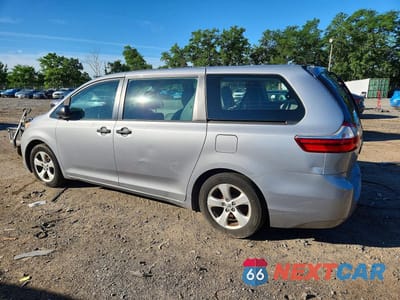 Drugie zdjęcie samochodu z przodu: 2015 TOYOTA SIENNA L 7-PASSENGER VIN:5TDZK3DC1FS659038 - miniatura