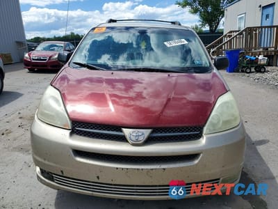 Piąte zdjęcie samochodu w środku: 2004 TOYOTA SIENNA LE 7 PASSENGER VIN:5TDZA23C64S033979 - miniatura