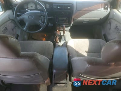 Zdjęcie 8 z 12 samochodu: 2004 TOYOTA TACOMA DOUBLE CAB VIN:5TEHN72N94Z329629 - miniatura