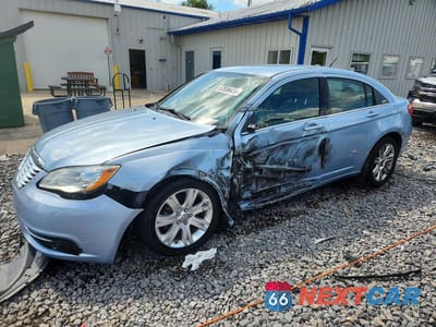 2013 CHRYSLER 200 TOURING 1C3CCBBBXDN596021 - główne zdjęcie licytacji z USA - miniatura