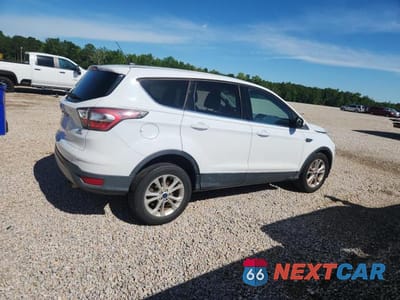 Trzecie zdjęcie samochodu z tyłu: 2017 FORD ESCAPE SE VIN:1FMCU0GD3HUB05299 - miniatura