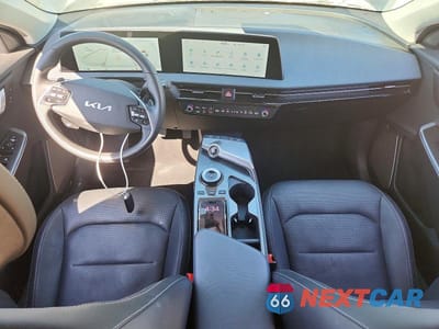 Zdjęcie 8 z 13 samochodu: 2023 KIA EV6 WIND VIN:KNDC34LA8P5609883 - miniatura