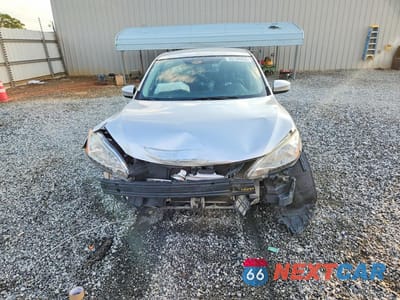 Piąte zdjęcie samochodu w środku: 2014 NISSAN SENTRA S VIN:3N1AB7AP5EY216946 - miniatura