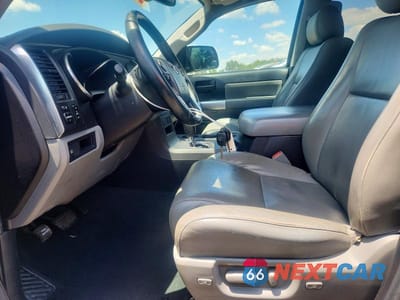 Zdjęcie 7 z 13 samochodu: 2019 TOYOTA SEQUOIA SR5 VIN:5TDZY5G1XKS072934 - miniatura
