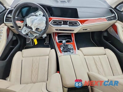 Zdjęcie 8 z 13 samochodu: 2022 BMW X7 ALPINA XB7 VIN:5UXCX6C11N9K47299 - miniatura