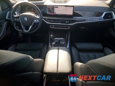 Zdjęcie 8 z 13 samochodu: 2025 BMW X5 XDRIVE40I VIN:5UX23EU07S9Y56982 - miniatura