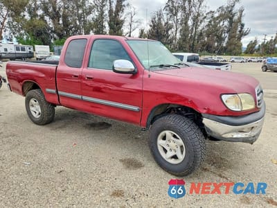 Czwarte zdjęcie samochodu z boku: 2001 TOYOTA TUNDRA SR5 VIN:5TBRT34131S168046 - miniatura