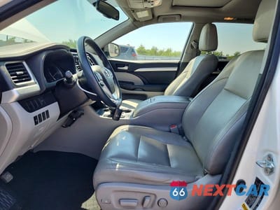 Zdjęcie 7 z 13 samochodu: 2016 TOYOTA HIGHLANDER XLE VIN:5TDKKRFH6GS126049 - miniatura