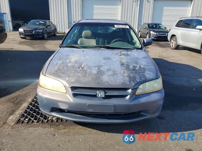 Piąte zdjęcie samochodu w środku: 1999 HONDA ACCORD LX VIN:1HGCG5640XA061905 - miniatura