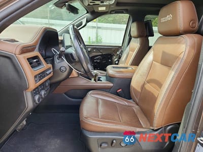 Zdjęcie 7 z 14 samochodu: 2021 CHEVROLET SUBURBAN K1500 HIGH COUNTRY VIN:1GNSKGKL8MR159683 - miniatura