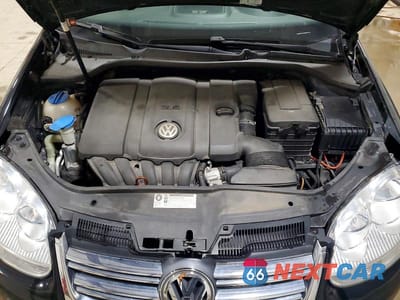Zdjęcie 11 z 12 samochodu: 2010 VOLKSWAGEN JETTA SE VIN:3VWRZ7AJ9AM065129 - miniatura