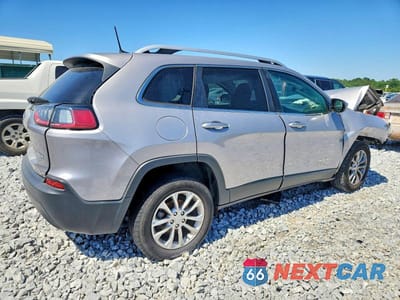 Czwarte zdjęcie samochodu z boku: 2019 JEEP CHEROKEE LATITUDE VIN:1C4PJLCB4KD458081 - miniatura