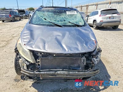 Piąte zdjęcie samochodu w środku: 2012 KIA SPORTAGE EX VIN:KNDPCCA26C7207057 - miniatura