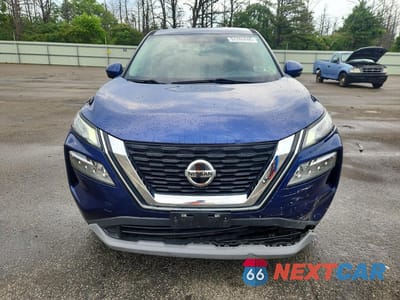 Piąte zdjęcie samochodu w środku: 2021 NISSAN ROGUE SV VIN:5N1AT3BB1MC815481 - miniatura