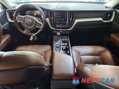 Zdjęcie 8 z 13 samochodu: 2020 VOLVO XC60 T5 MOMENTUM VIN:YV4102DKXL1459172 - miniatura