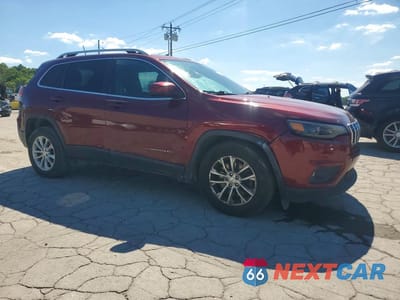 Czwarte zdjęcie samochodu z boku: 2019 JEEP CHEROKEE LATITUDE VIN:1C4PJLCB7KD488241 - miniatura