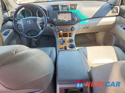 Zdjęcie 8 z 13 samochodu: 2008 TOYOTA HIGHLANDER HYBRID LIMITED VIN:JTEEW44A482013618 - miniatura