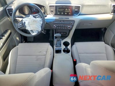 Zdjęcie 8 z 14 samochodu: 2021 KIA SPORTAGE LX VIN:KNDPM3AC5M7916361 - miniatura