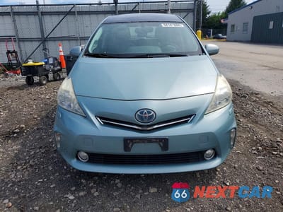 Piąte zdjęcie samochodu w środku: 2013 TOYOTA PRIUS V FIVE VIN:JTDZN3EU7D3258848 - miniatura