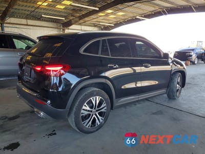 Trzecie zdjęcie samochodu z tyłu: 2025 MERCEDES-BENZ GLA 250 VIN:W1N4N4GB6SJ731331 - miniatura