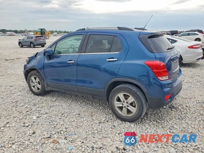 Drugie zdjęcie samochodu z przodu: 2020 CHEVROLET TRAX 1LT VIN:3GNCJPSB3LL234150 - miniatura
