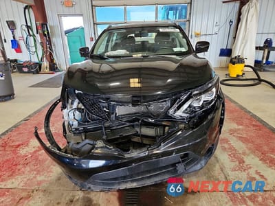Piąte zdjęcie samochodu w środku: 2017 NISSAN ROGUE SPORT SV VIN:JN1BJ1CR1HW125980 - miniatura