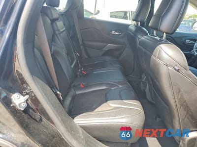 Zdjęcie 11 z 13 samochodu: 2019 JEEP CHEROKEE LATITUDE PLUS VIN:1C4PJMLB3KD346670 - miniatura