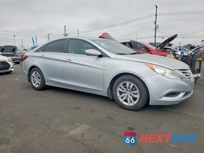 Czwarte zdjęcie samochodu z boku: 2011 HYUNDAI SONATA GLS VIN:5NPEB4ACXBH098377 - miniatura
