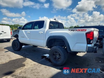 Drugie zdjęcie samochodu z przodu: 2018 TOYOTA TACOMA TRD OFF-ROAD VIN:3TMCZ5AN8JM141178 - miniatura