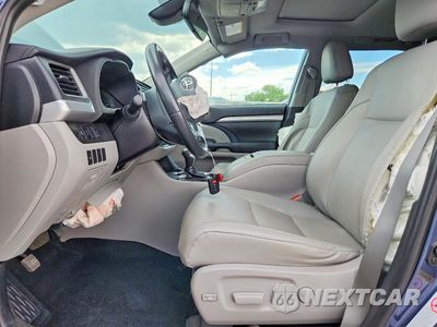 Zdjęcie 7 z 14 samochodu: 2019 TOYOTA HIGHLANDER XLE VIN:5TDJZRFH1KS921591 - miniatura