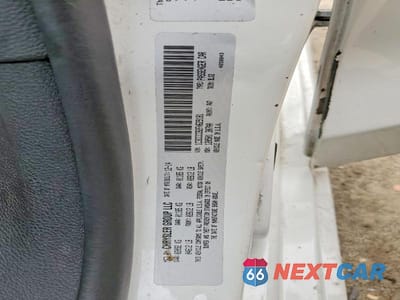Zdjęcie 12 z 12 samochodu: 2015 CHRYSLER 200 C VIN:1C3CCCCB2FN629181 - miniatura