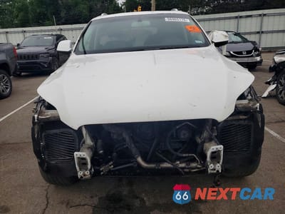Piąte zdjęcie samochodu w środku: 2011 AUDI Q7 PREMIUM PLUS VIN:WA1LMAFE0BD007840 - miniatura