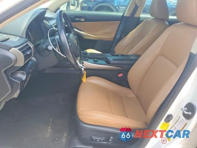 Zdjęcie 7 z 12 samochodu: 2016 LEXUS IS 200T VIN:JTHBA1D23G5008323 - miniatura