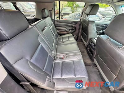Zdjęcie 6 z 10 samochodu: 2018 CHEVROLET SUBURBAN K1500 LT VIN:1GNSKHKC9JR267568 - miniatura