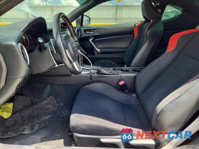 Zdjęcie 7 z 13 samochodu: 2013 SCION FR-S 10 SERIES VIN:JF1ZNAA16D2728931 - miniatura
