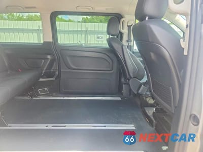 Zdjęcie 10 z 12 samochodu: 2021 MERCEDES-BENZ METRIS VIN:W1WV0FEY9M3913078 - miniatura