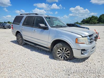 Czwarte zdjęcie samochodu z boku: 2017 FORD EXPEDITION XLT VIN:1FMJU1HT2HEA40796 - miniatura
