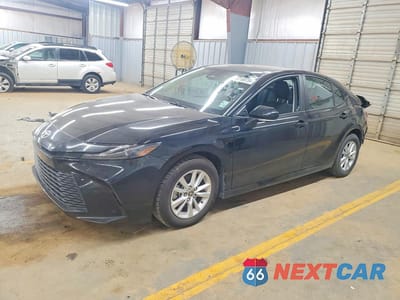 2025 TOYOTA CAMRY LE 4T1DAACK5SU517738 - główne zdjęcie licytacji z USA - miniatura