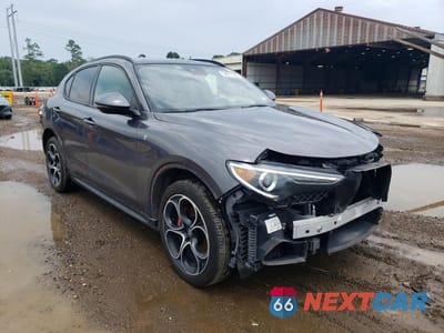 Czwarte zdjęcie samochodu z boku: 2022 ALFA ROMEO STELVIO TI VIN:ZASPAKBN0N7D32722 - miniatura