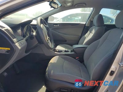 Zdjęcie 7 z 12 samochodu: 2012 HYUNDAI SONATA GLS VIN:5NPEB4ACXCH452206 - miniatura